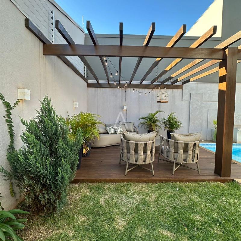 Sobrado para à venda no Bairro JARDIM GISELA em TOLEDO: 