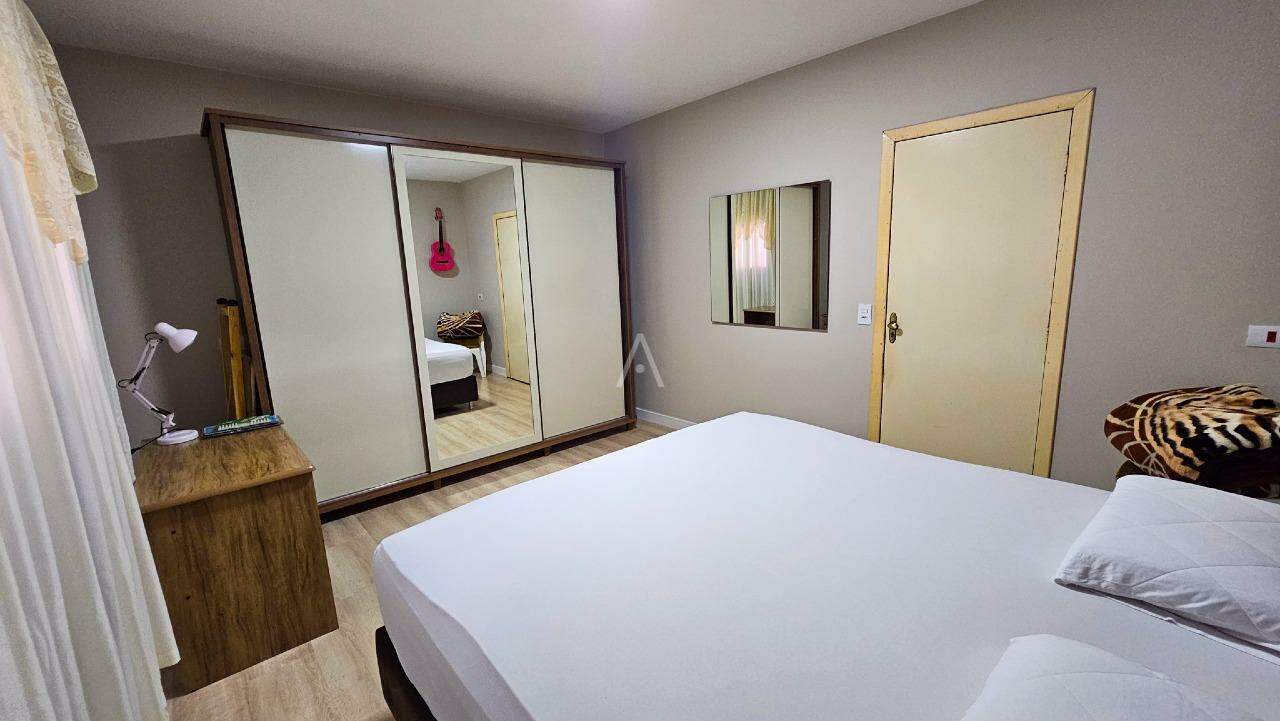 Casa Residencial para à venda no Bairro SANTA FELICIDADE em CASCAVEL: 