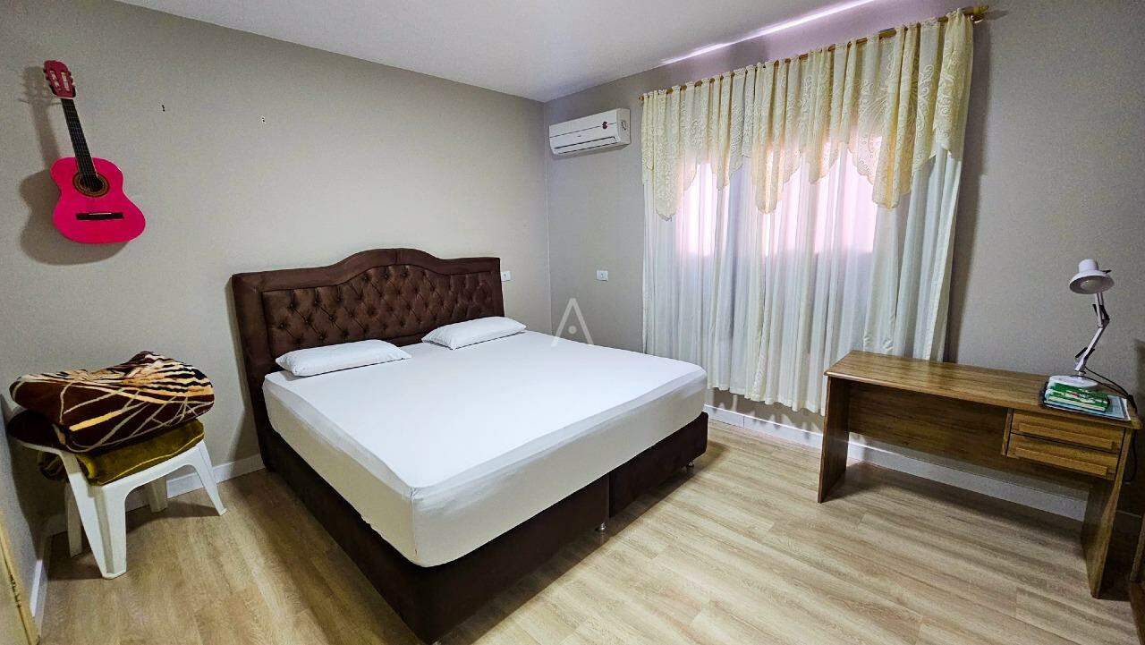 Casa Residencial para à venda no Bairro SANTA FELICIDADE em CASCAVEL: 