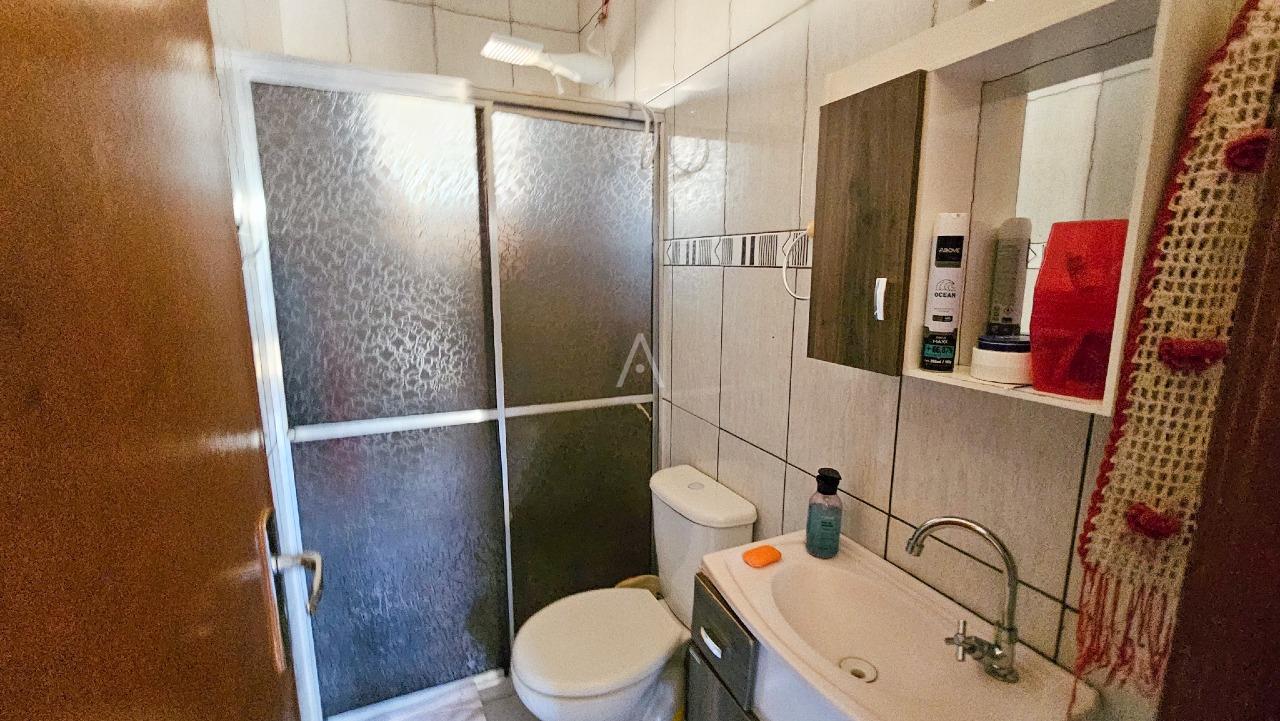 Casa Residencial para à venda no Bairro 14 DE NOVEMBRO em CASCAVEL: 