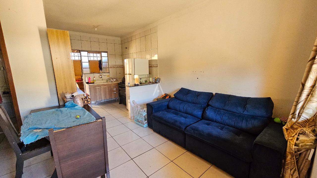 Casa Residencial para à venda no Bairro 14 DE NOVEMBRO em CASCAVEL: 