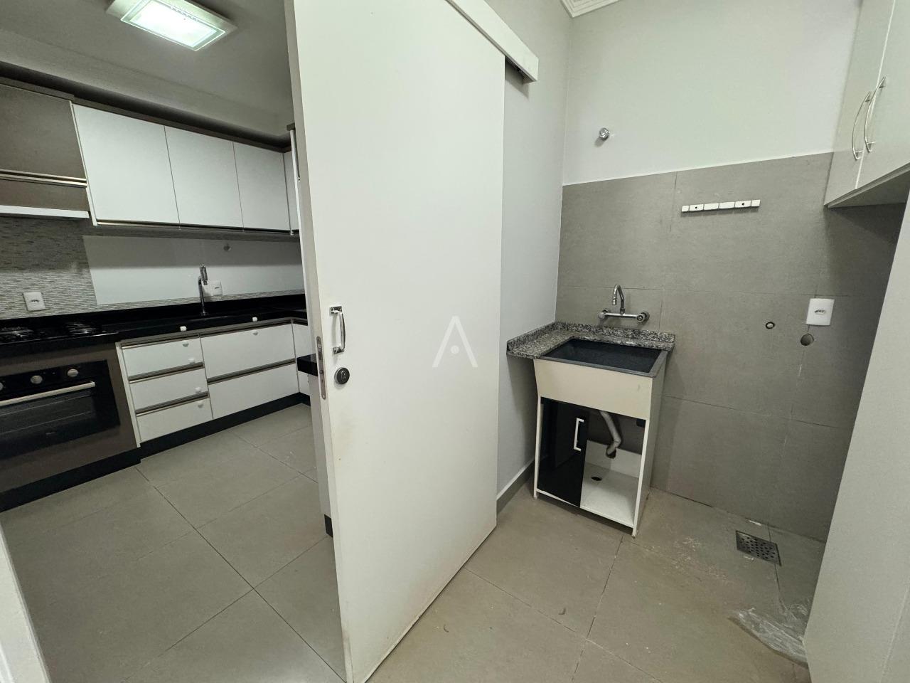 Sobrado para à venda no Bairro JARDIM GISELA em TOLEDO: 