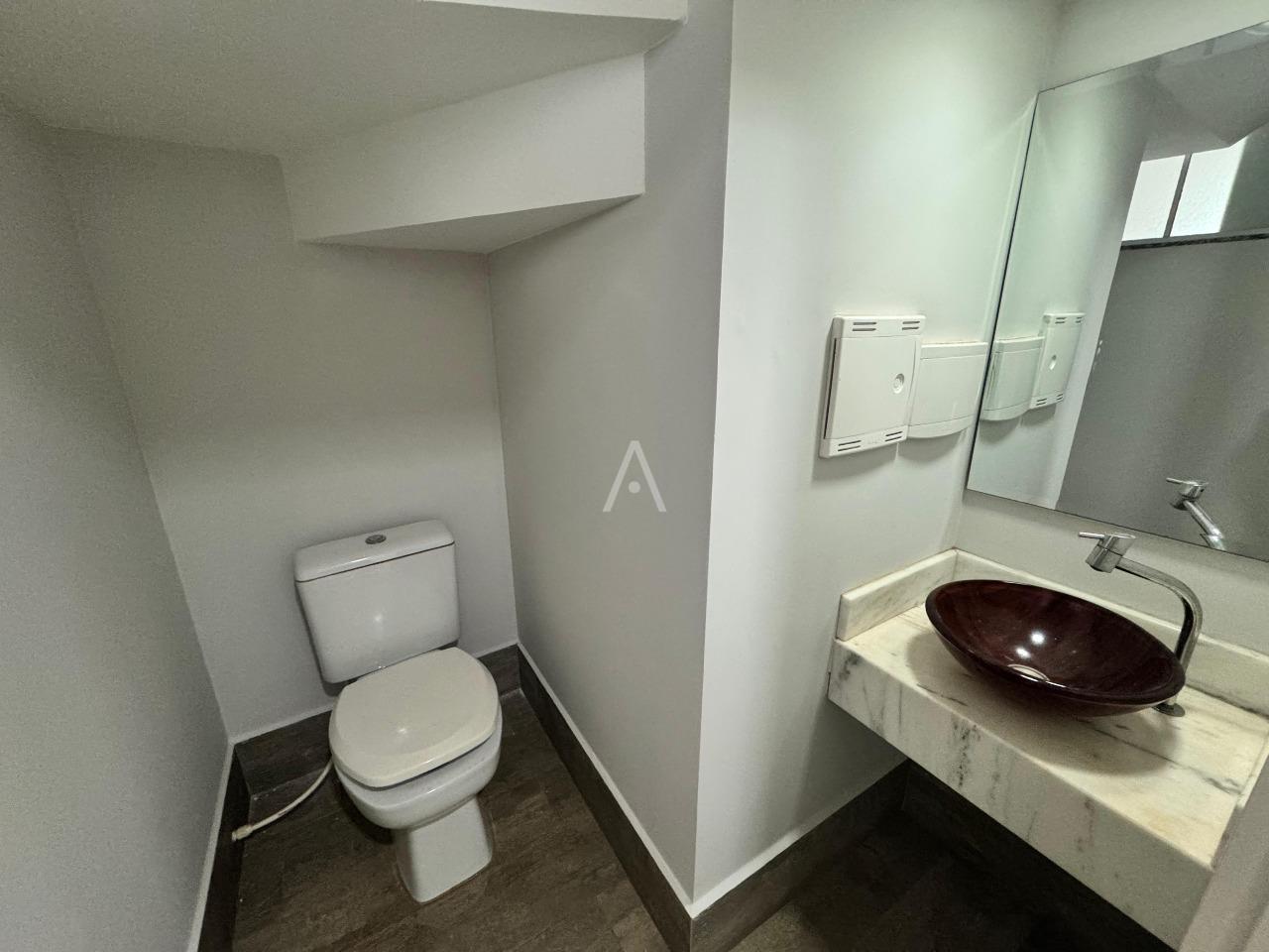 Sobrado para à venda no Bairro JARDIM GISELA em TOLEDO: 