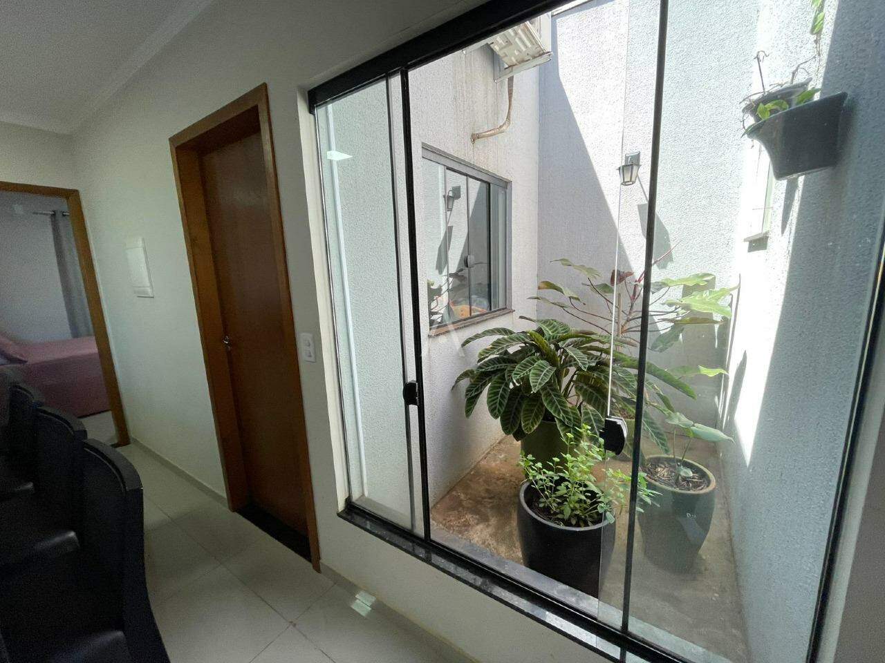 Casa Residencial para à venda no Bairro UNIVERSITARIO em CASCAVEL: 