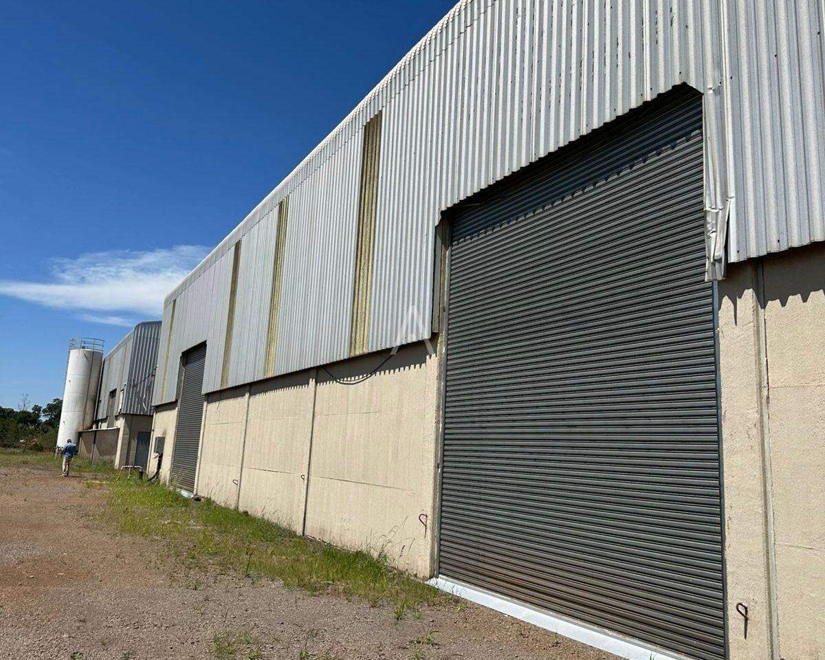 Barracão Comercial para para aluguel no Bairro JARDIM PORTO ALEGRE em TOLEDO: 