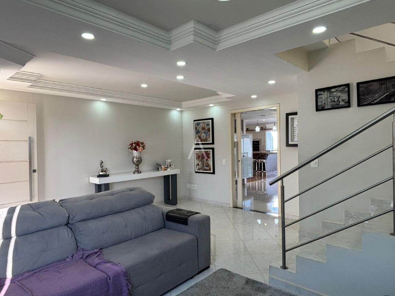 Sobrado para à venda no Bairro RECANTO TROPICAL em CASCAVEL: SALA DE TV