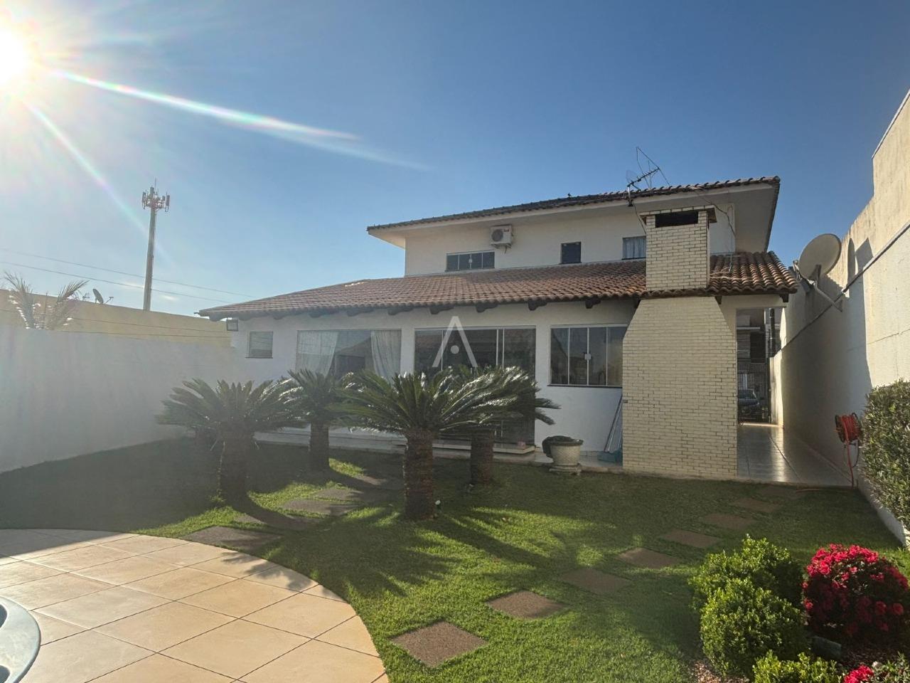 Sobrado para à venda no Bairro RECANTO TROPICAL em CASCAVEL: ÁREA EXTERNA