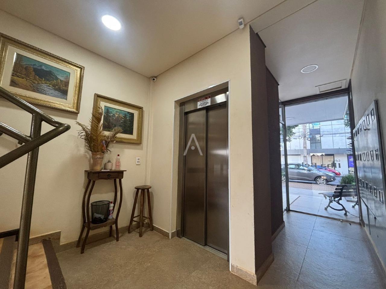 Apartamento para à venda no Bairro CENTRO em TOLEDO: 