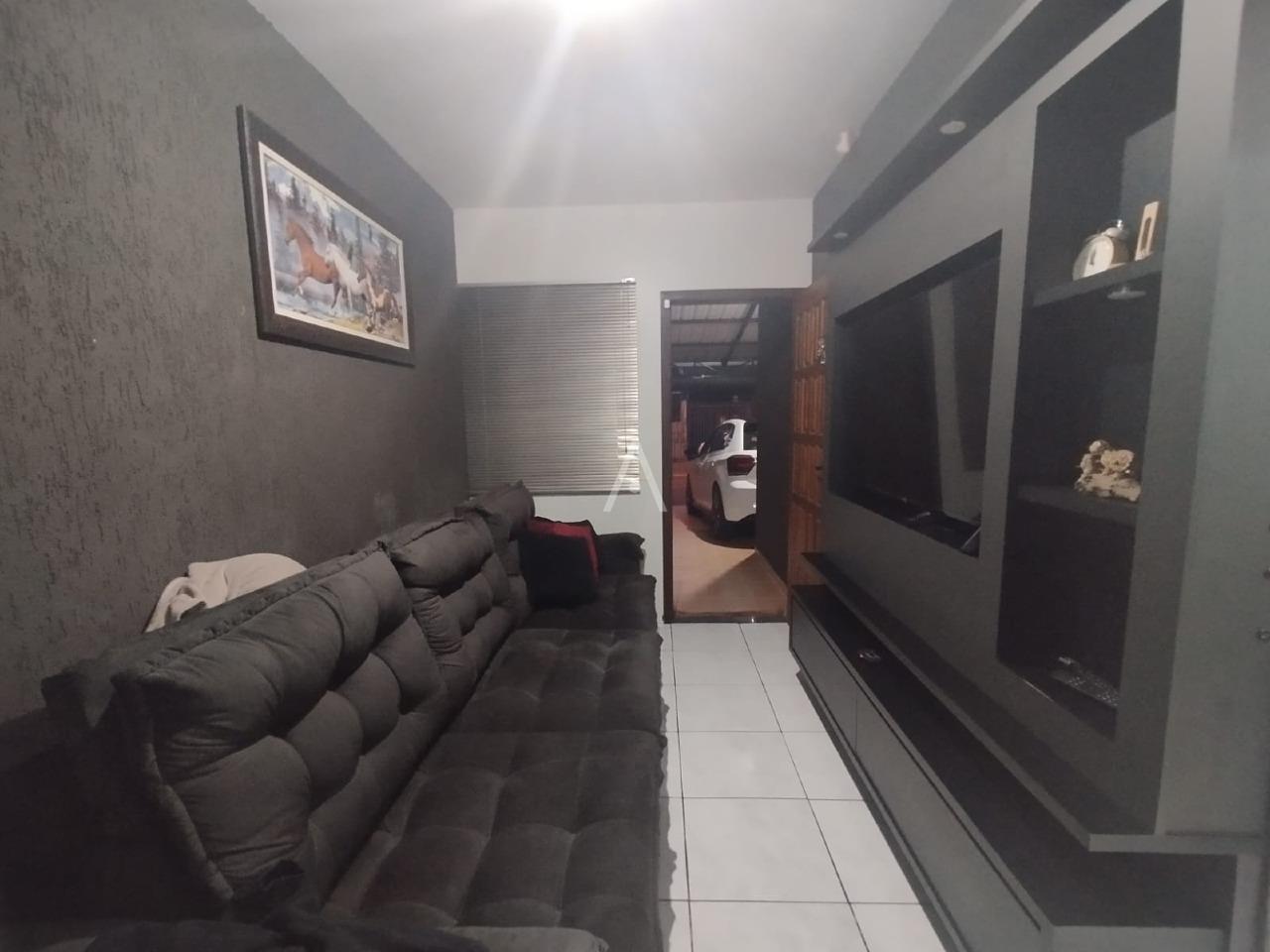 Casa Residencial para à venda no Bairro 14 DE NOVEMBRO em CASCAVEL: 