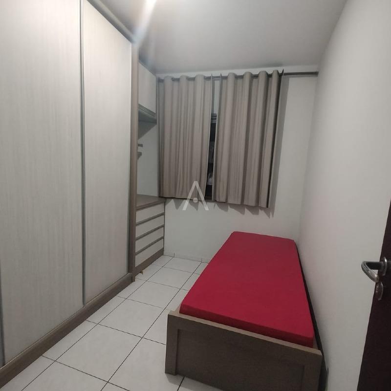 Casa Residencial para à venda no Bairro 14 DE NOVEMBRO em CASCAVEL: Quarto 02