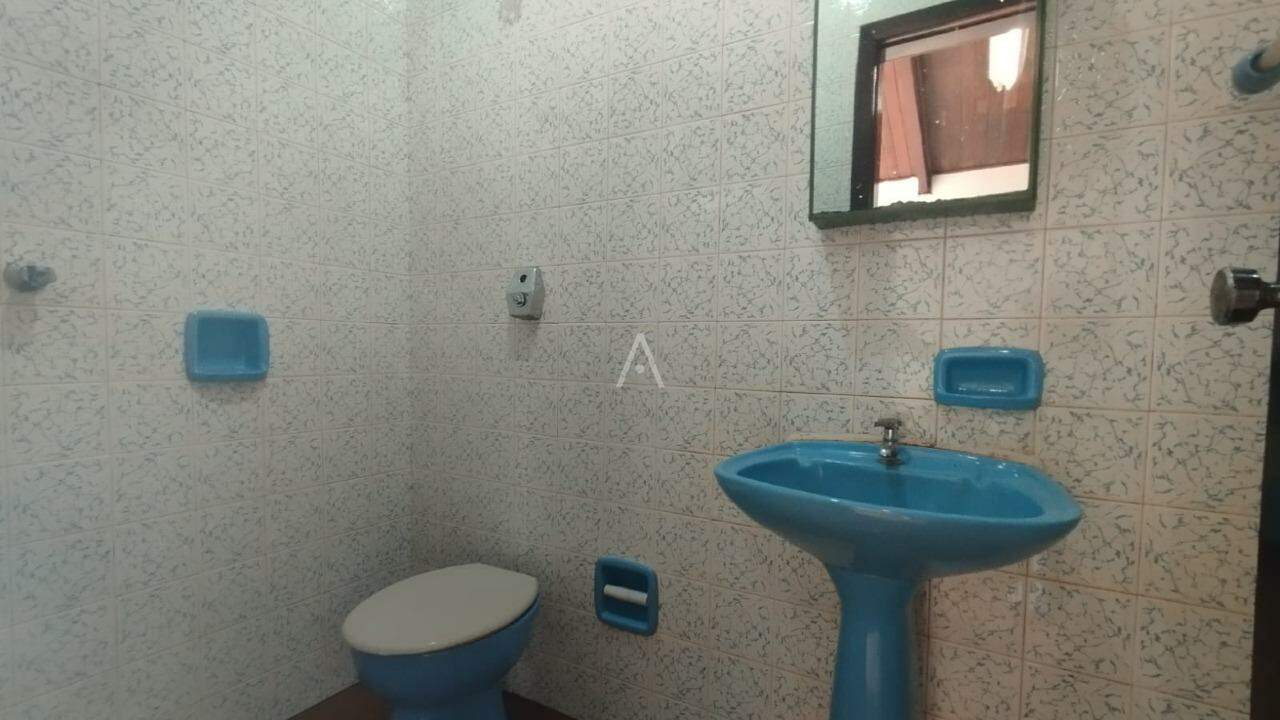 Casa Comercial para para aluguel no Bairro NOVA YORK em CASCAVEL: BANHEIRO EXTERNO