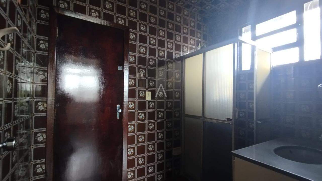 Casa Comercial para para aluguel no Bairro NOVA YORK em CASCAVEL: BANHEIRO DEMI-SUÍTE