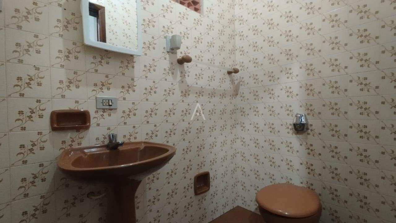 Casa Comercial para para aluguel no Bairro NOVA YORK em CASCAVEL: BANHEIRO SOCIAL