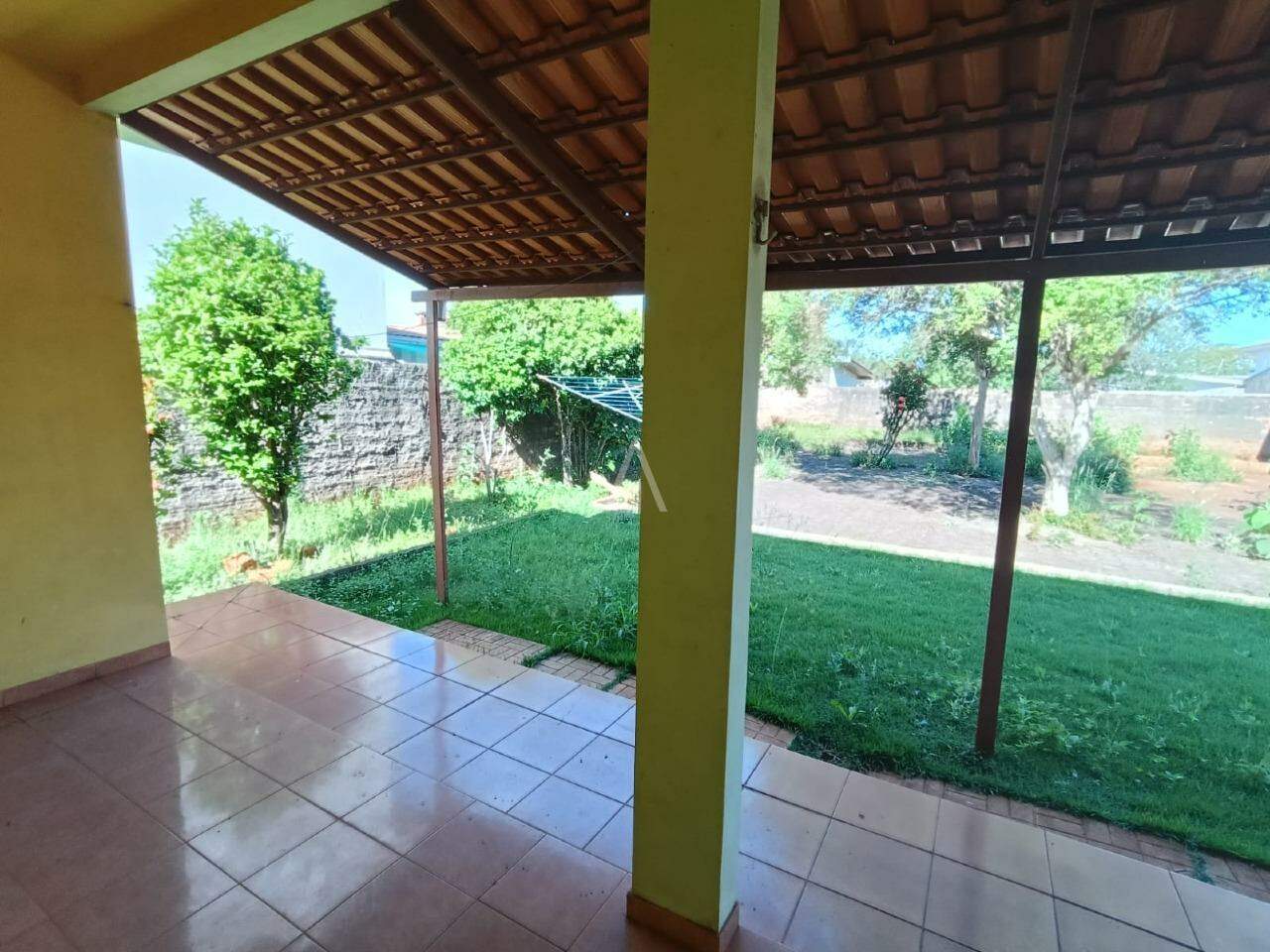 Casa Residencial para para aluguel no Bairro NEVA em CASCAVEL: 