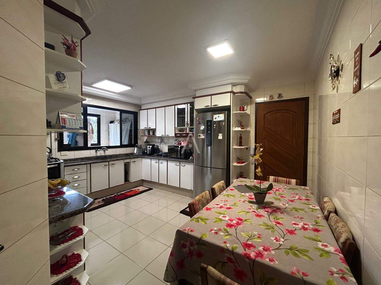 Apartamento para à venda no Bairro COQUEIRAL em CASCAVEL: cozinha 