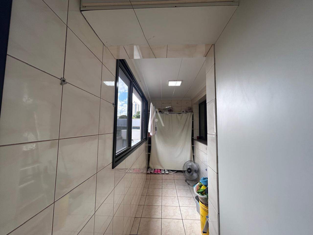 Apartamento para à venda no Bairro COQUEIRAL em CASCAVEL: area para secar roupa 