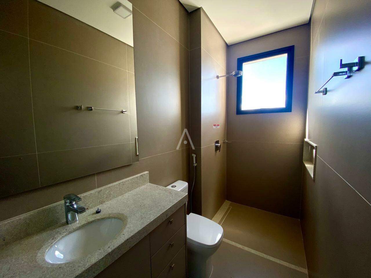 Apartamento para para aluguel no Bairro CENTRO em CASCAVEL: 