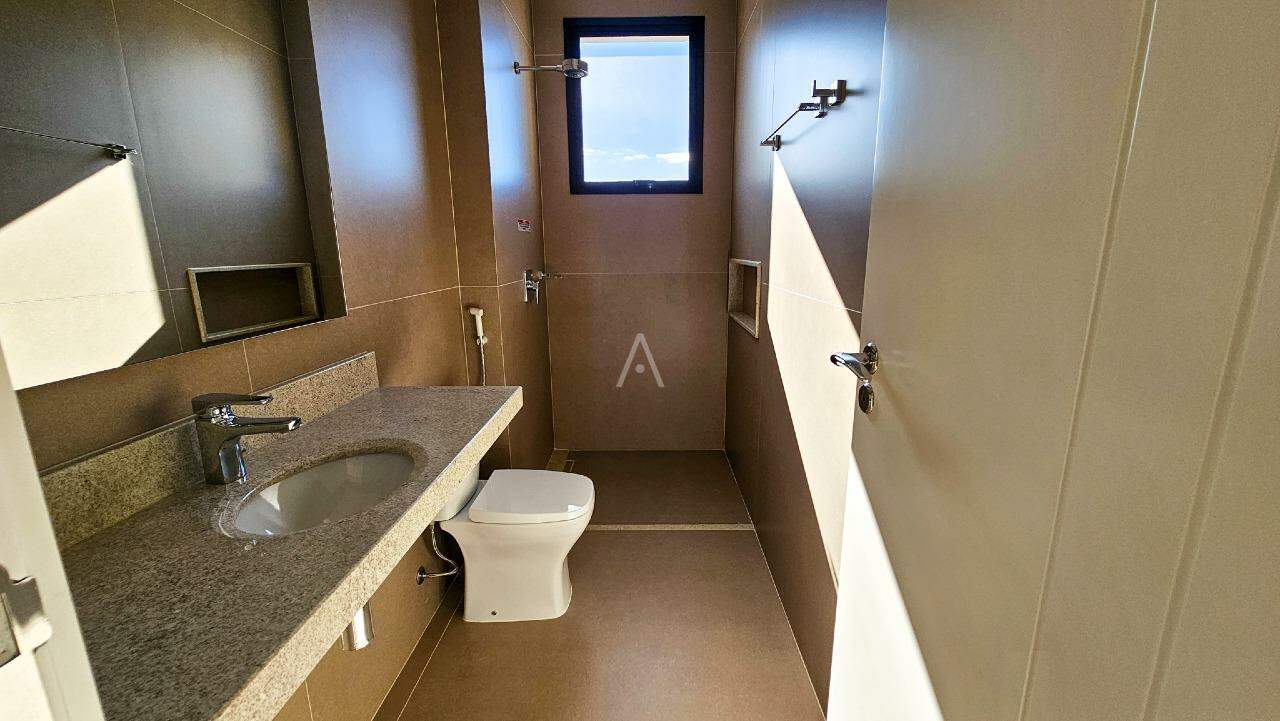 Apartamento para para aluguel no Bairro CENTRO em CASCAVEL: 