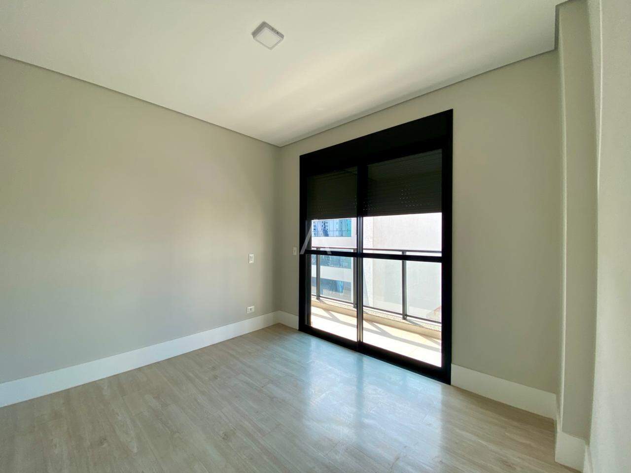 Apartamento para para aluguel no Bairro CENTRO em CASCAVEL: 