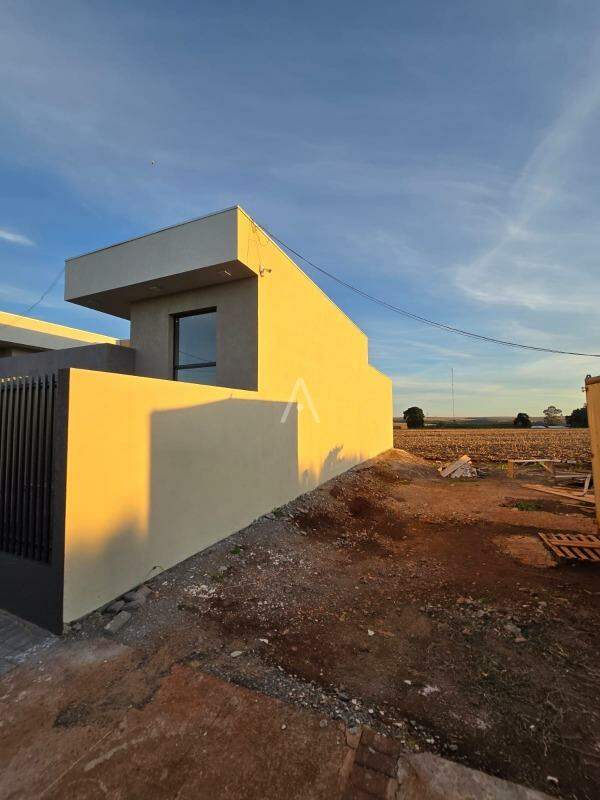 Casa Residencial para à venda no Bairro SEDE ALVORADA em CASCAVEL: 
