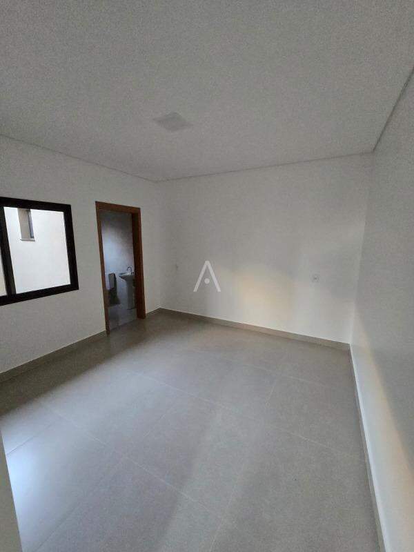 Casa Residencial para à venda no Bairro SEDE ALVORADA em CASCAVEL: 