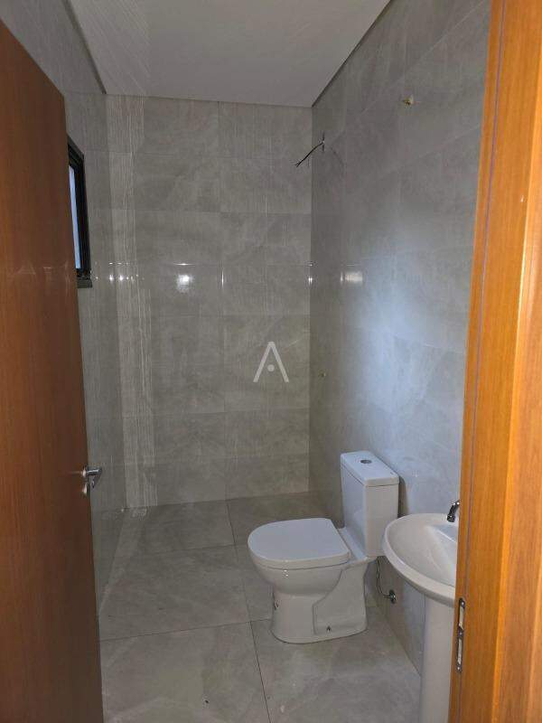 Casa Residencial para à venda no Bairro SEDE ALVORADA em CASCAVEL: 