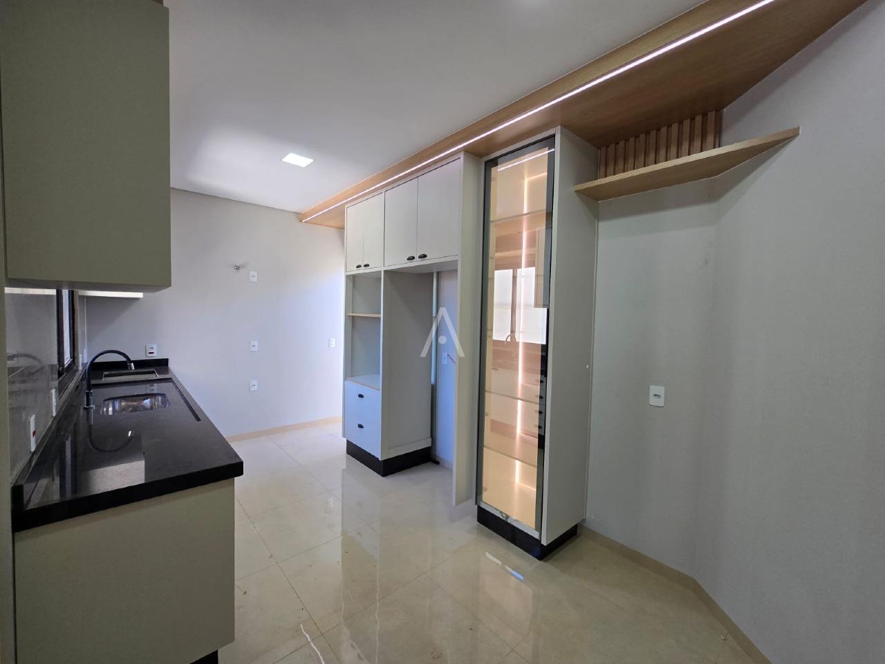 Sobrado para para aluguel no Bairro JARDIM PANCERA em TOLEDO: 