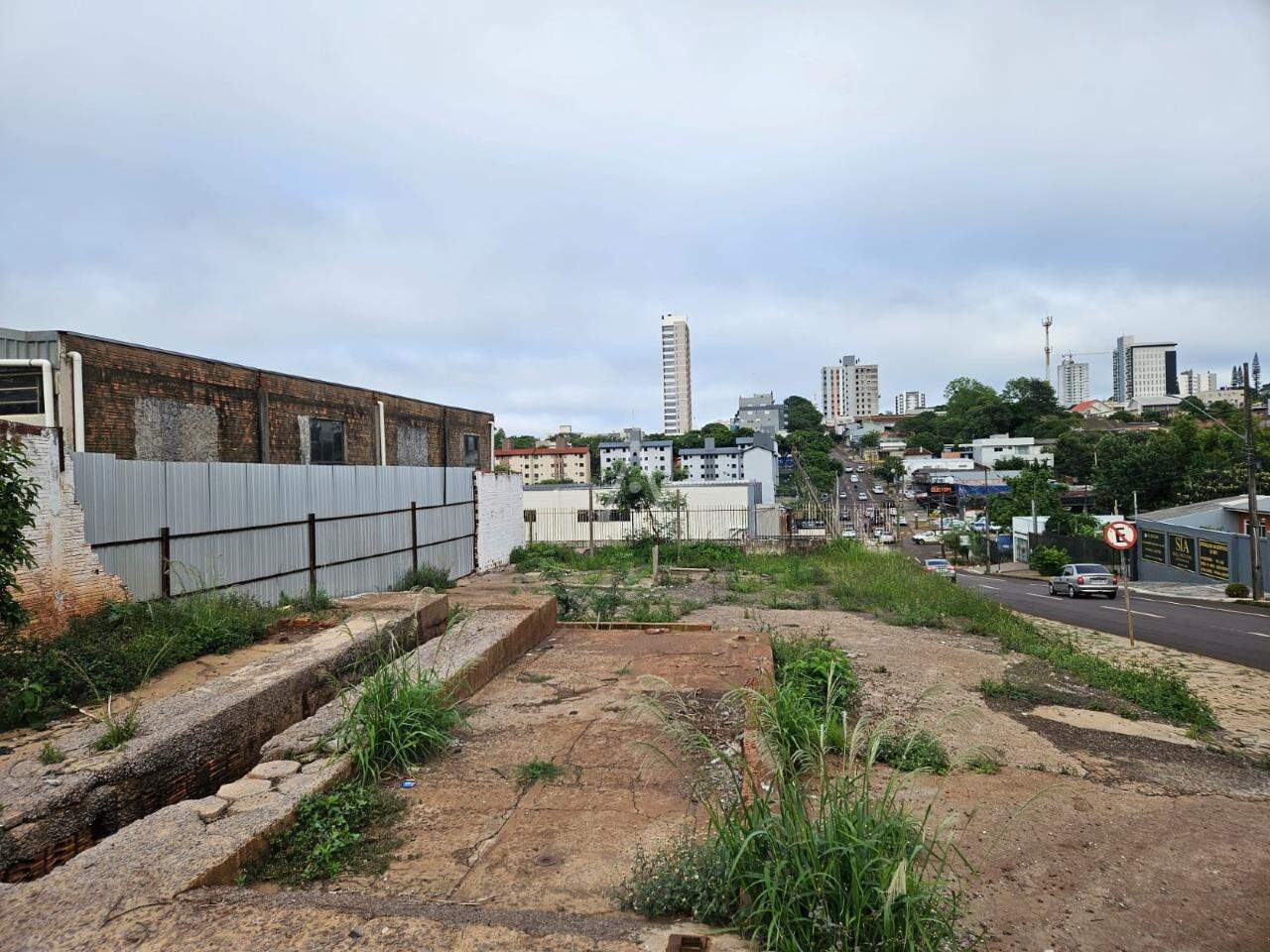 Terreno para à venda no Bairro PARQUE SAO PAULO em CASCAVEL: 
