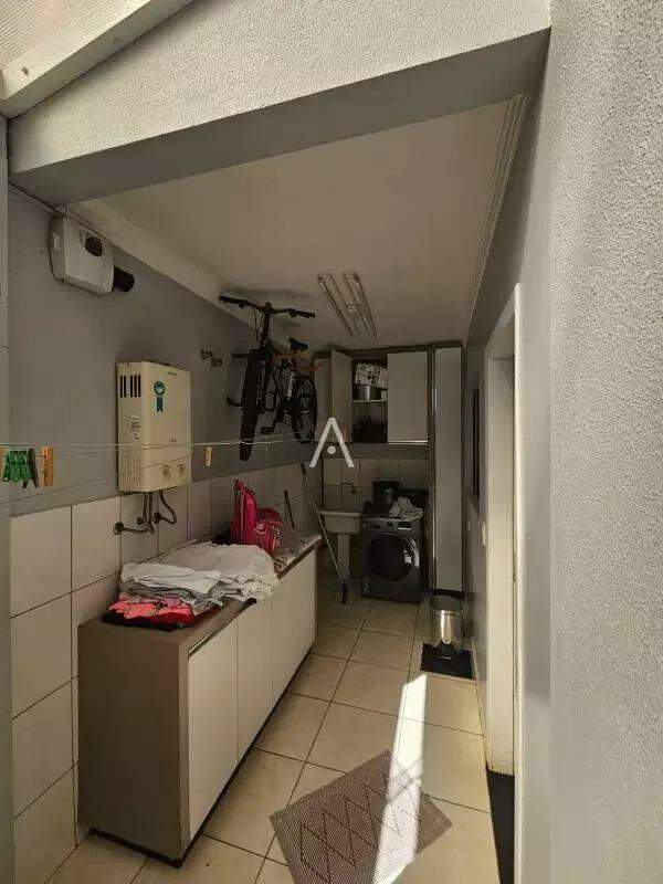 Sobrado para à venda no Bairro COQUEIRAL em CASCAVEL: