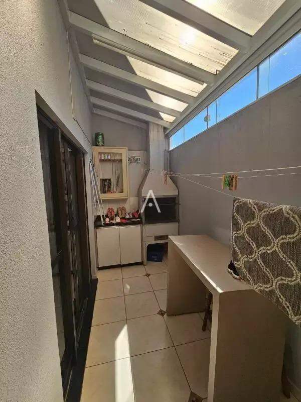 Sobrado para à venda no Bairro COQUEIRAL em CASCAVEL: