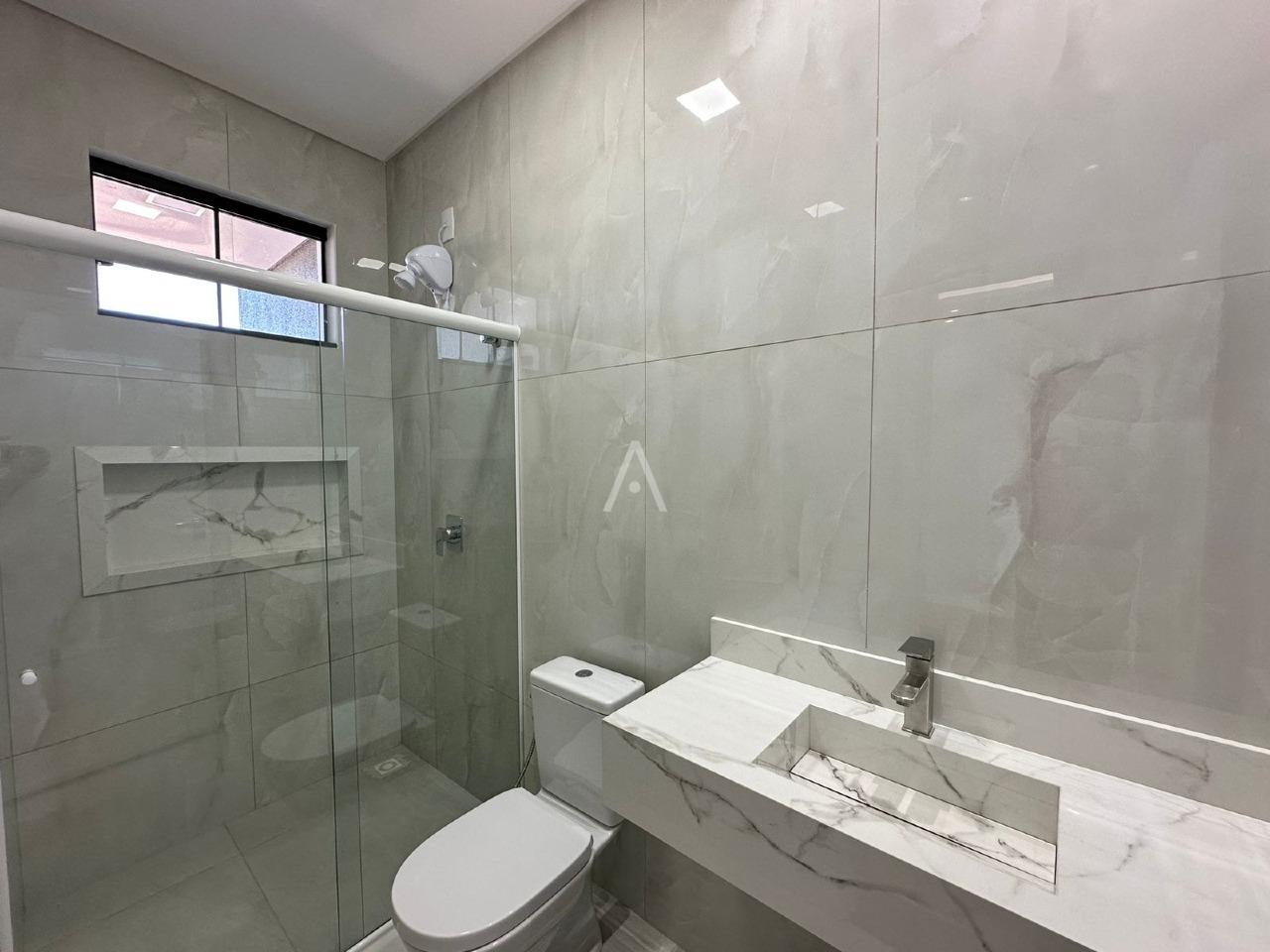 Sobrado para à venda no Bairro SANTA FELICIDADE em CASCAVEL: