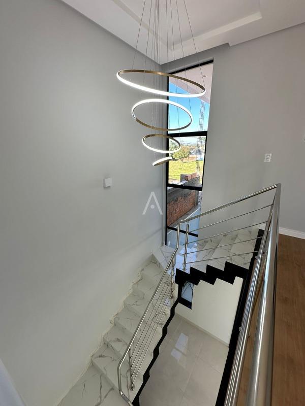 Sobrado para à venda no Bairro SANTA FELICIDADE em CASCAVEL: