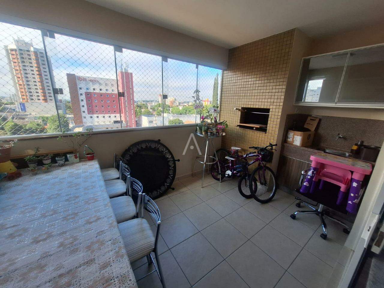 Apartamento para à venda no Bairro CENTRO em CASCAVEL: 