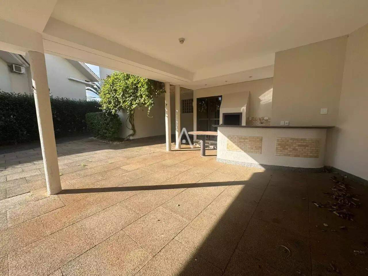 Sobrado para à venda no Bairro PACAEMBU em CASCAVEL: 