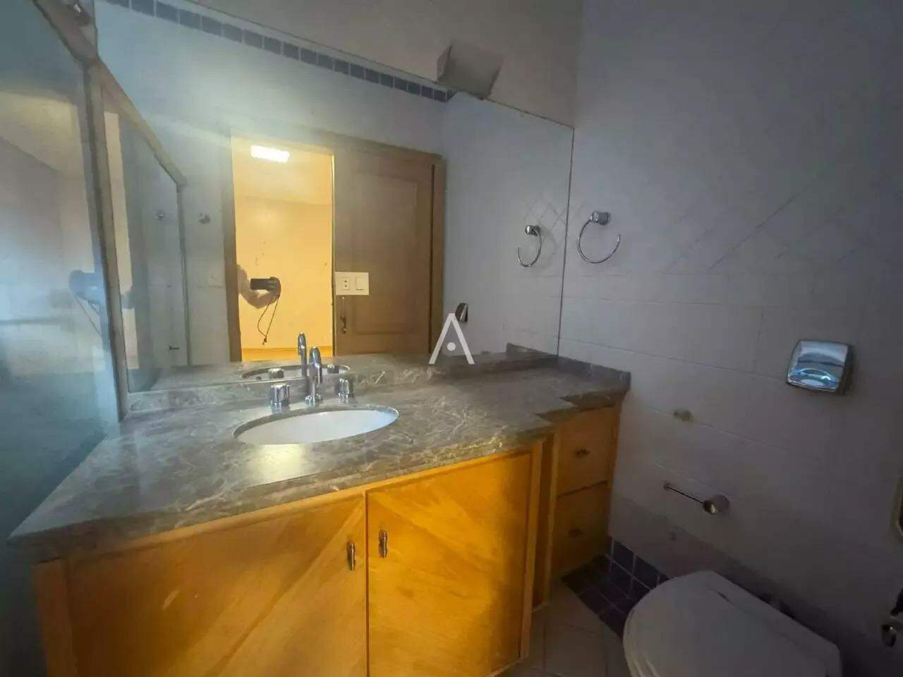 Sobrado para à venda no Bairro PACAEMBU em CASCAVEL: 