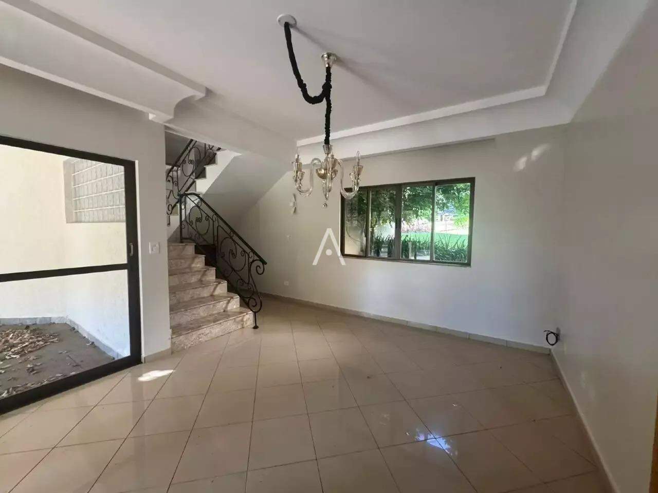 Sobrado para à venda no Bairro PACAEMBU em CASCAVEL: 