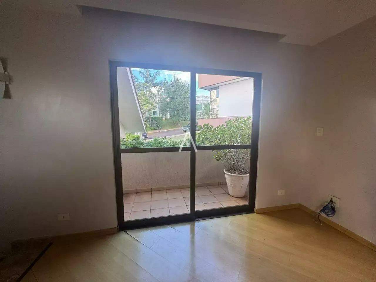 Sobrado para à venda no Bairro PACAEMBU em CASCAVEL: 