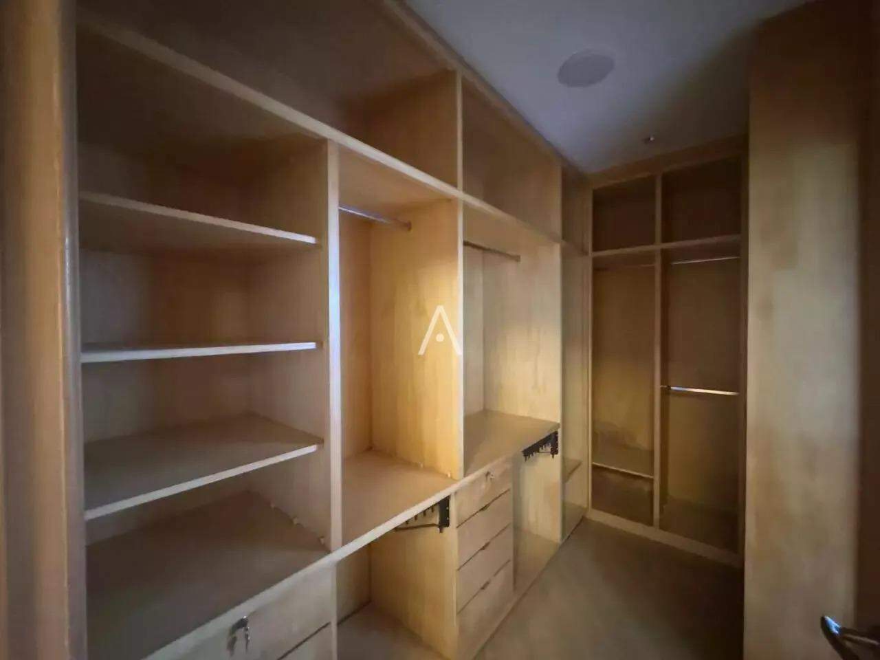 Sobrado para à venda no Bairro PACAEMBU em CASCAVEL: 