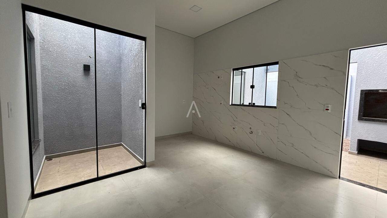Casa Residencial para à venda no Bairro JARDIM COOPAGRO em TOLEDO: 