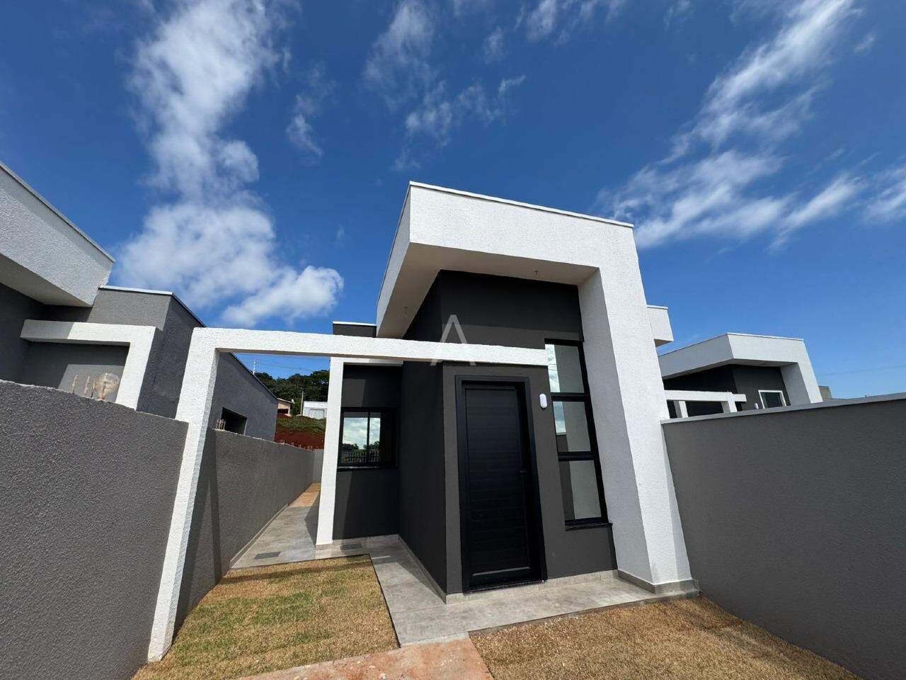 Casa Residencial para à venda no Bairro Vila Pioneiro em TOLEDO: 