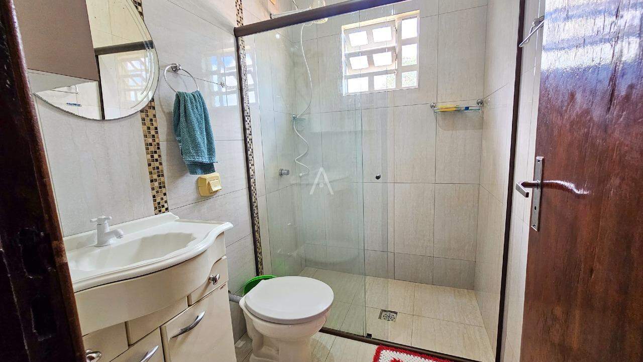 Casa Residencial para à venda no Bairro UNIVERSITARIO em CASCAVEL: 