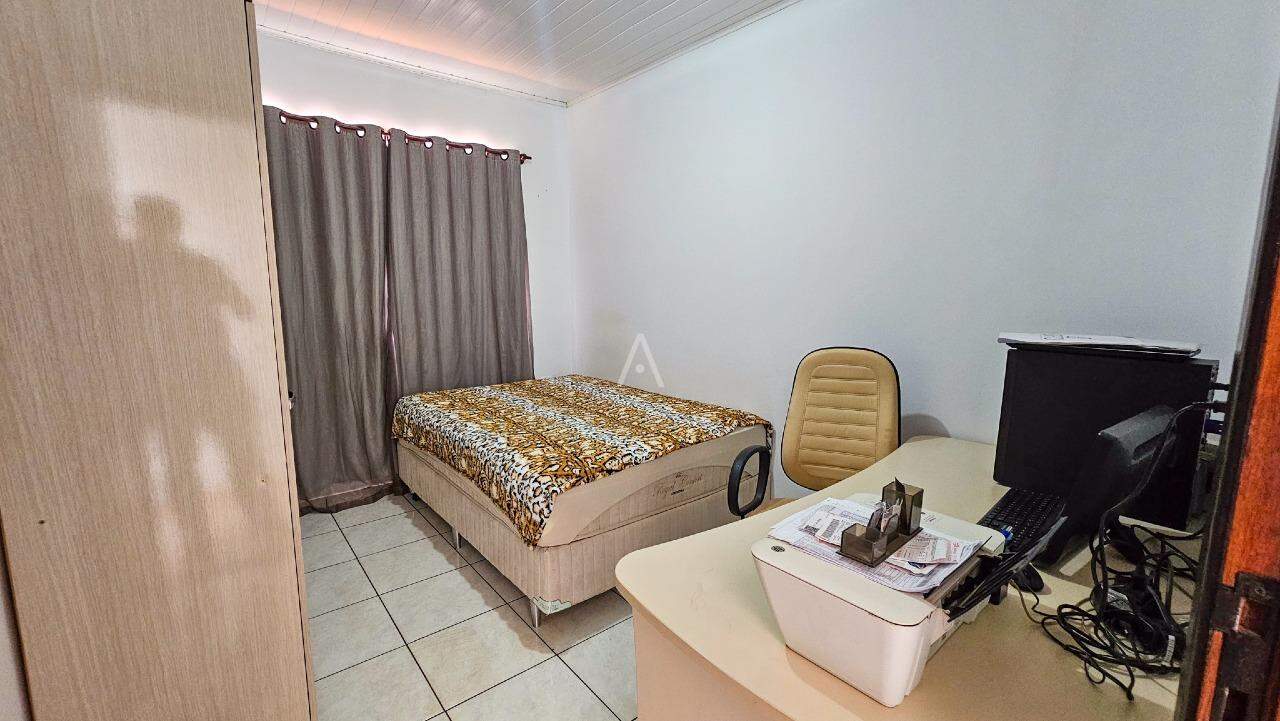 Casa Residencial para à venda no Bairro UNIVERSITARIO em CASCAVEL: 