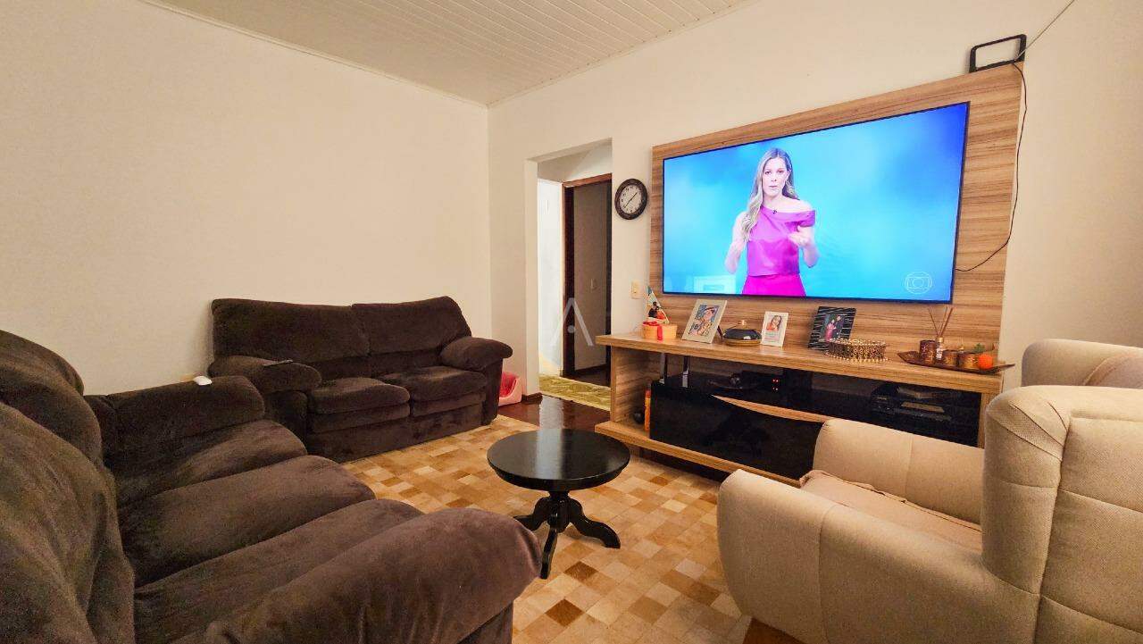 Casa Residencial para à venda no Bairro UNIVERSITARIO em CASCAVEL: 