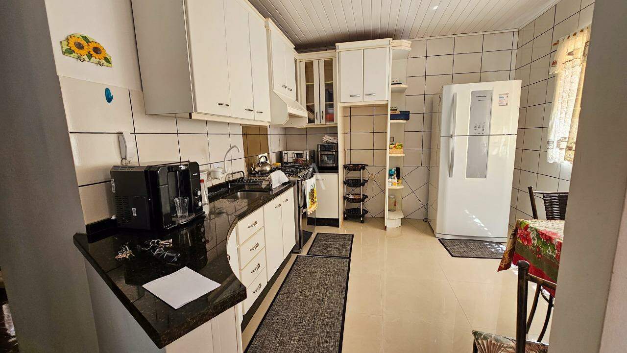 Casa Residencial para à venda no Bairro UNIVERSITARIO em CASCAVEL: 