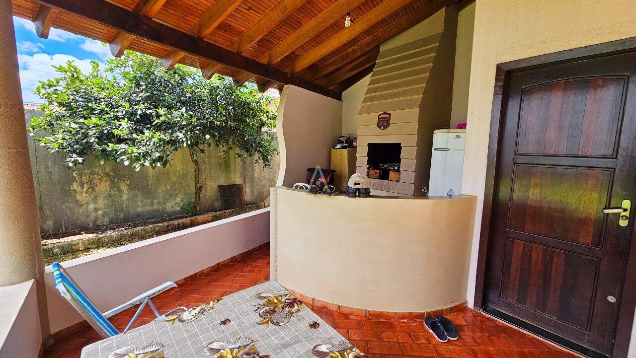 Casa Residencial para à venda no Bairro UNIVERSITARIO em CASCAVEL: 