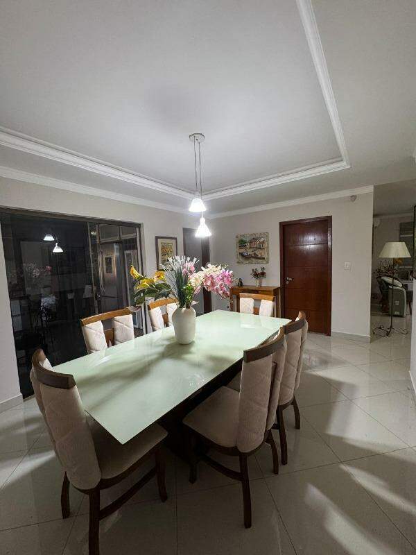 Casa Residencial para à venda no Bairro MARIA LUIZA em CASCAVEL: