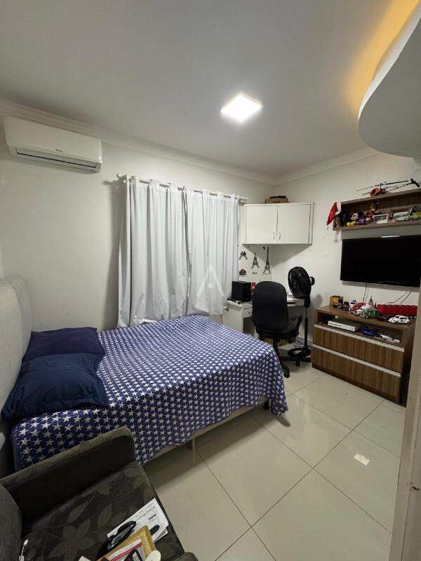 Casa Residencial para à venda no Bairro MARIA LUIZA em CASCAVEL: