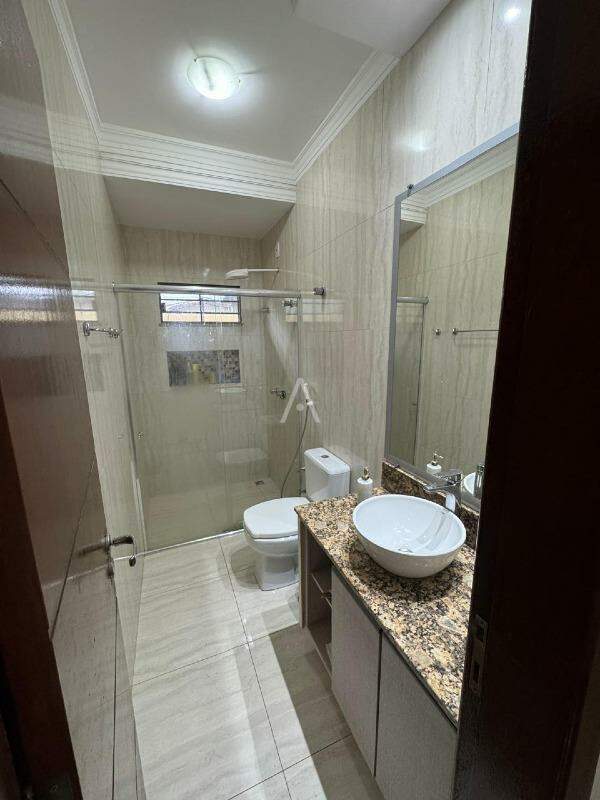 Casa Residencial para à venda no Bairro MARIA LUIZA em CASCAVEL: