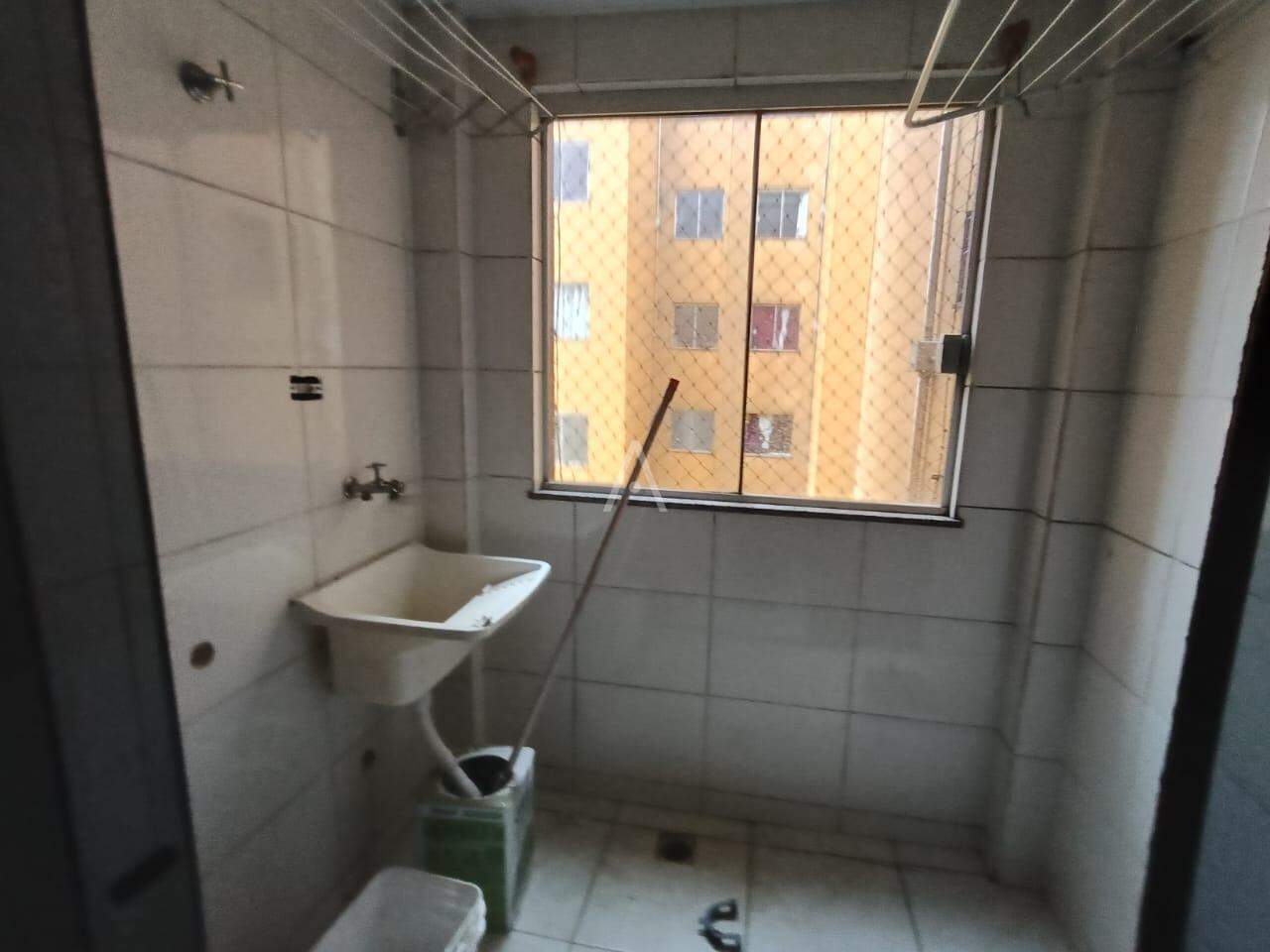 Apartamento para à venda no Bairro SANTA CRUZ em CASCAVEL: 