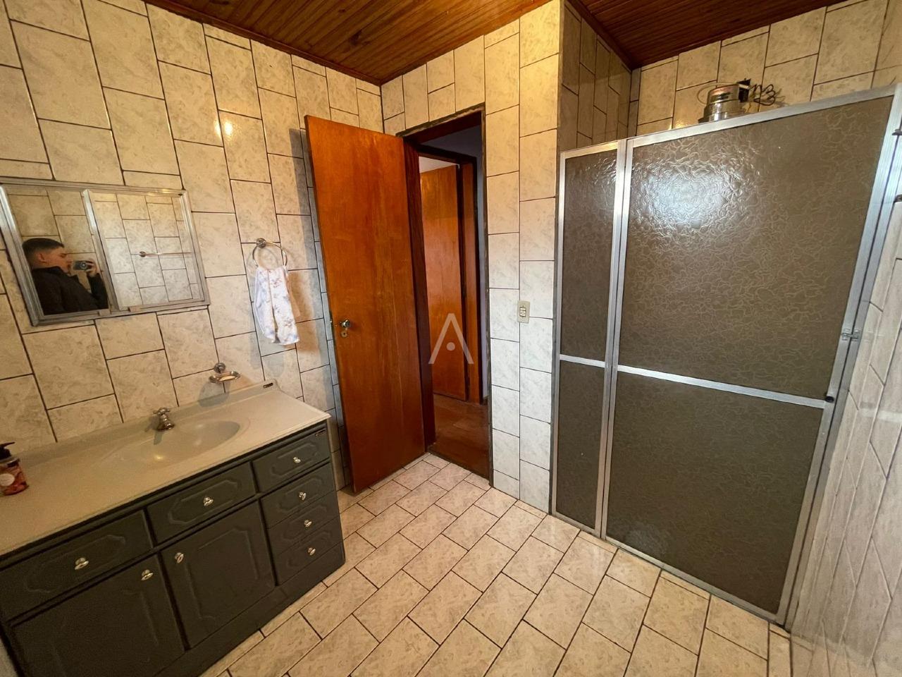 Casa Residencial para à venda no Bairro PERIOLO em CASCAVEL: 